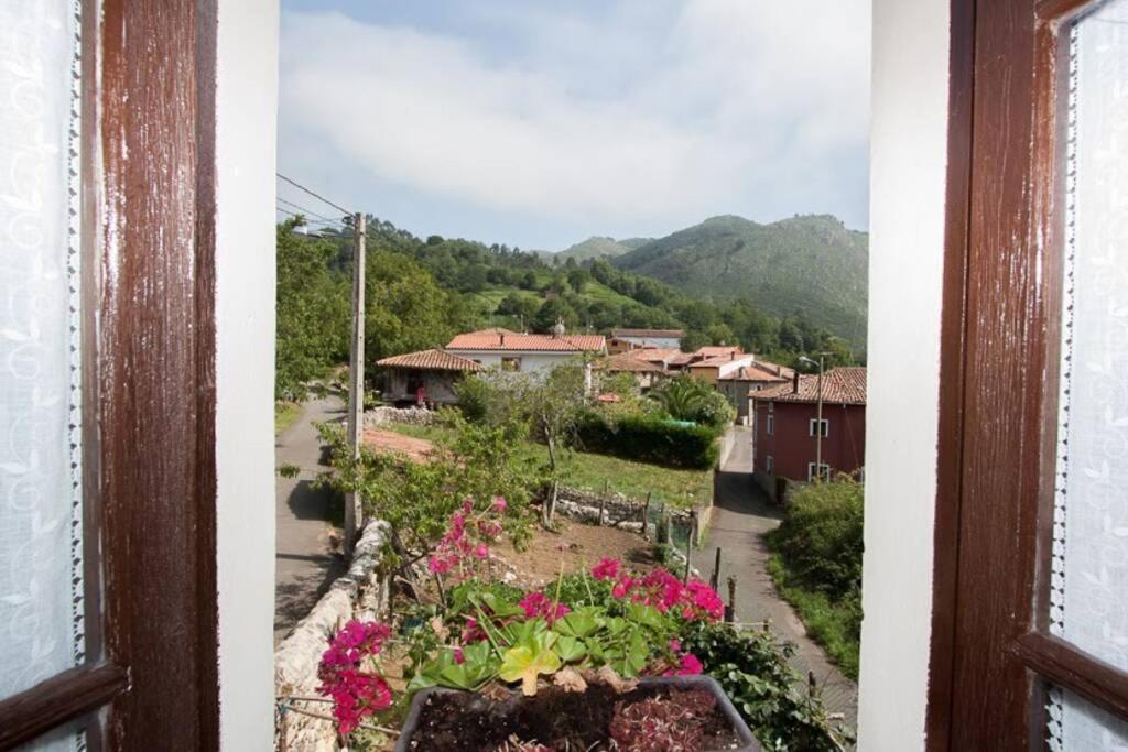 Casa Del Cuetu. Traditional Village House In Asturias Mere Exterior foto